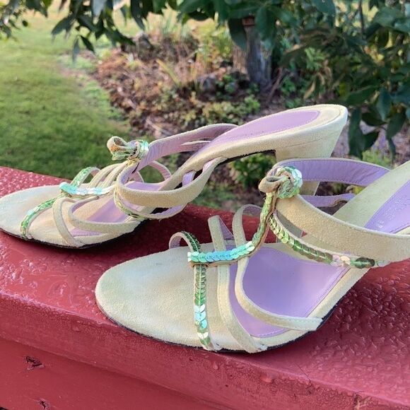 Kenneth Cole Chartreuse suede sequin sandals 9.5 - Picture 12 of 15